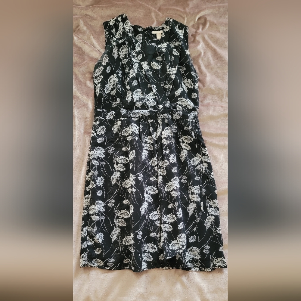 Sleeveless floral knee length dress